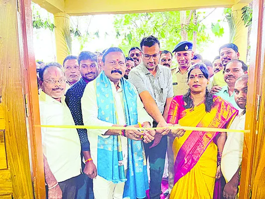 పరిగిని ఆదర్శంగా తీర్చిదిద్దుతాం