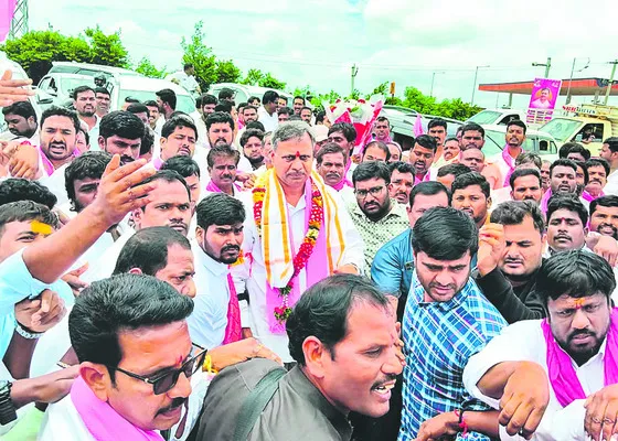 మా హయాంలో యూరియా కొరత లేదు