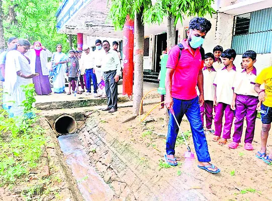 సోషల్ వెల్ఫేర్ స్కూల్ విద్యార్థికి డెంగీ