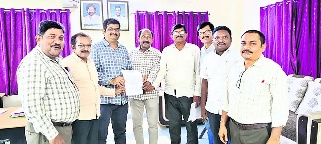 ‘విద్యా శక్తి’ బహిష్కరిస్తూ ఉపాధ్యాయ సంఘాల నిర్ణయం