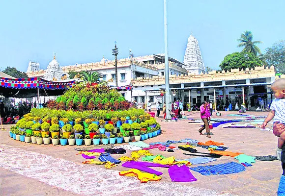 తాత్కాలిక ధ్రువపత్రం  ఉన్నవారి పెన్షన్ల ఆపలేదు 