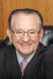When US Judge Frank Caprio Couldnt Stop Laughing Goes Viral8