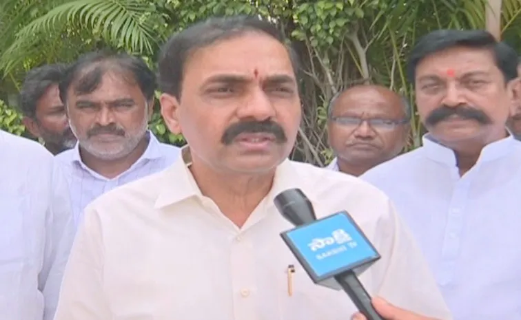 శ్రీకాంత్‌ పెరోల్‌ వెనుక ఉన్నది వారే: కాకాణి