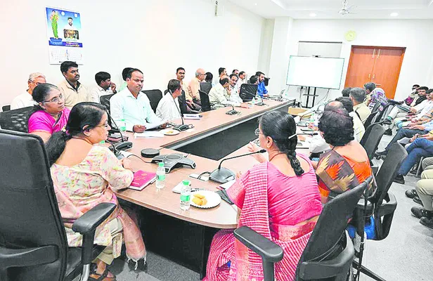 పరిశ్రమల్లో భద్రతా ప్రమాణాలు మెరుగవ్వాలి 