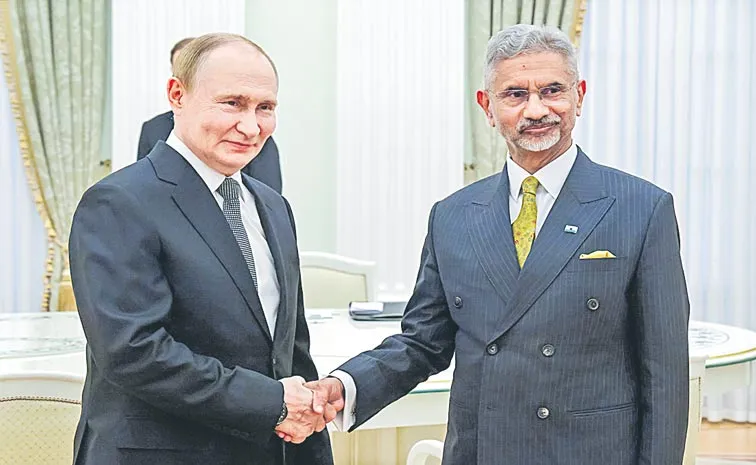 S Jaishankar meets Russian President Vladimir Putin in Moscow6