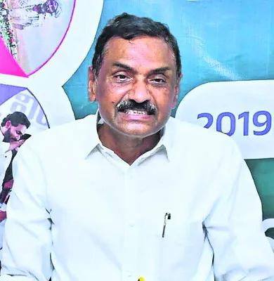 పింఛన్లు తొలగించే కుట్ర 