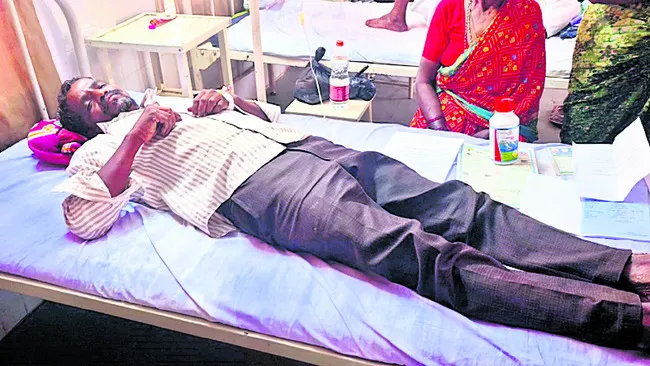 పింఛన్ తొలగించారని దివ్యాంగుడి ఆత్మహత్యాయత్నం