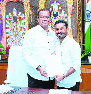 రోడ్ల విస్తరణకు నిధులు కేటాయించండి