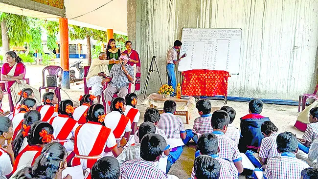 కళ్లకు గంతలతో గణితావధానం