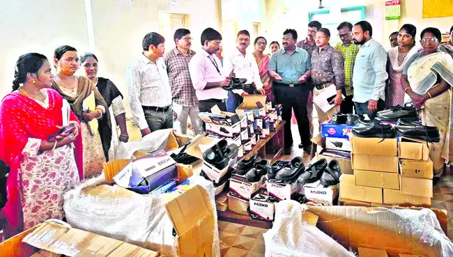 అభా‘షూ’పాలు