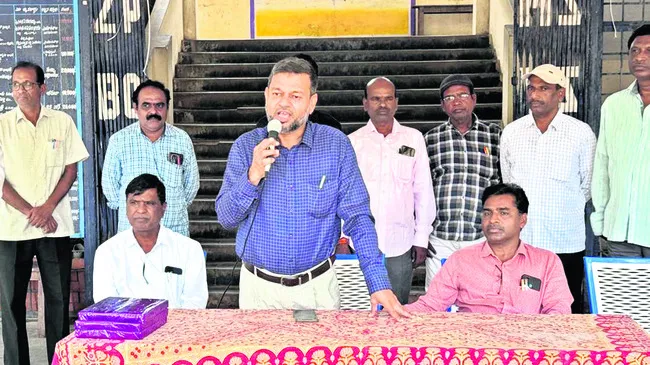 ఫౌండేషన్ శిక్షణ పేద విద్యార్థులకు వరం