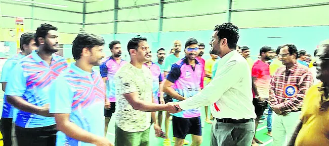 ఒత్తిడిని అధిగమించేందుకే క్రీడలు