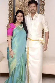 Thalapathy Vijay's Wife Sangeetha Net Worth And Details8