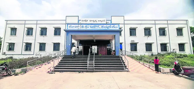 సరిపడా వైద్యులు లేక..