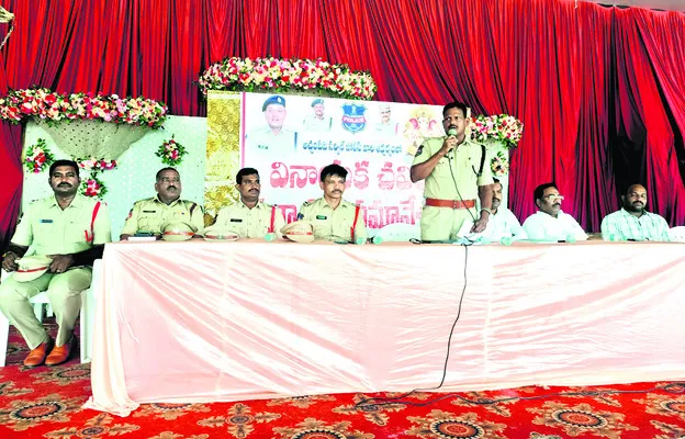 గణపతి ఉత్సవాల్లో డీజేలపై నిషేధం