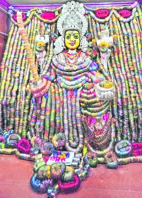 గాజుల గౌరీదేవిగా సుబ్బాలమ్మ