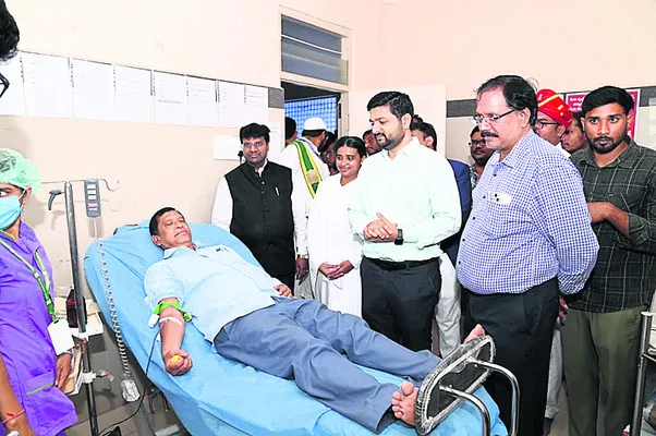 రక్తదానం అందరి బాధ్యత