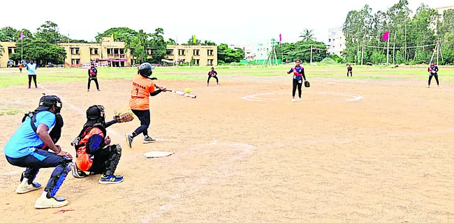 రేపు మహిళా సాఫ్ట్‌బాల్‌ జట్టు ఎంపికలు 