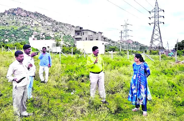 ఆక్రమిత నగరసభ స్థలం స్వాధీనం