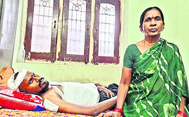 విద్యుత్ షాక్ బాధితుడి క్షోభ
