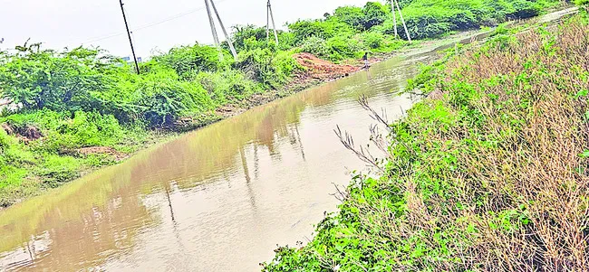 గుంటూరు చానల్కు మరమ్మతులు