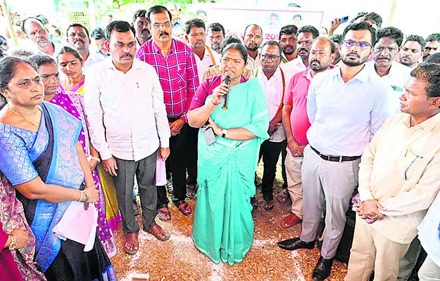యూరియా కేటాయించకుండా బద్నాం చేసే కుట్ర