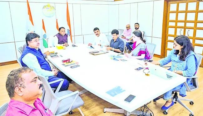 బీఎస్ఈ, సీహెచ్ఎస్ఈ విలీనం