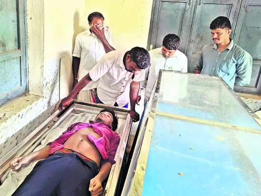 విద్యార్థి ఆత్మహత్యపై పూర్తి దర్యాప్తు చేయాలి
