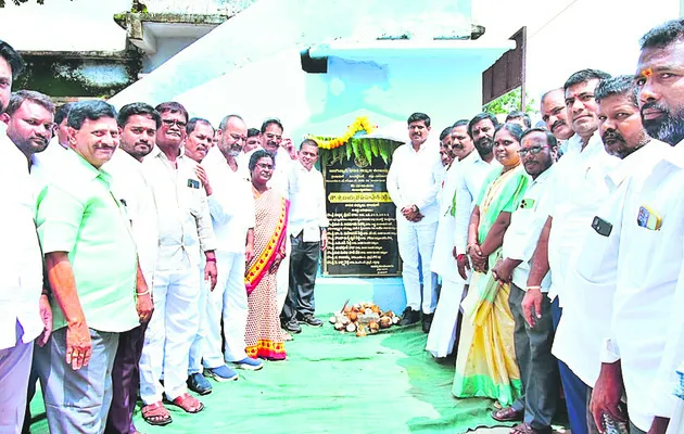 రూ.8 కోట్లతో అభివృద్ధి పనులు