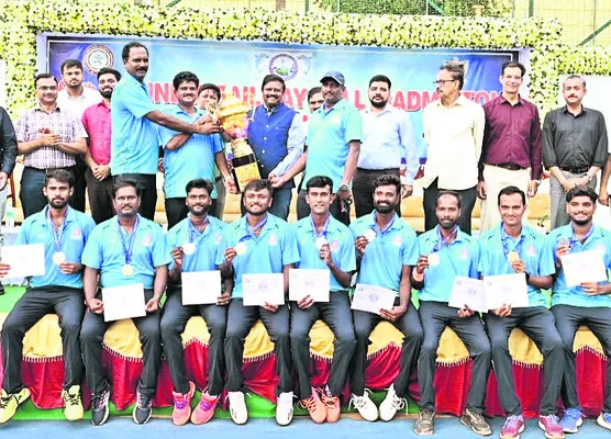 రైల్వే బాల్బ్యాడ్మింటన్ విజేత ఐసీఎఫ్