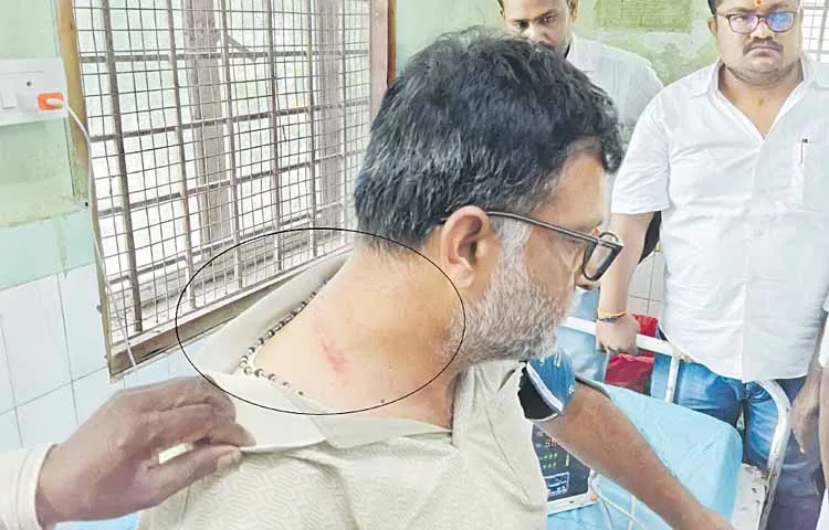 Chilamathur YSRCP MPP attacked by TDP goons
