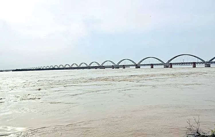Flood levels in Krishna and Godavari rivers are gradually receding