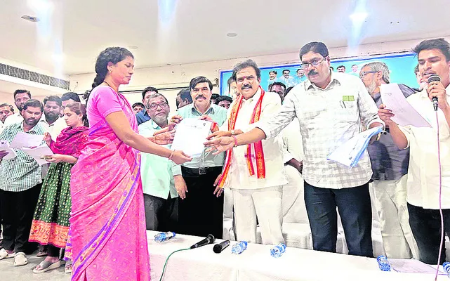 పేదల సంక్షేమమే లక్ష్యంగా పనిచేయాలి