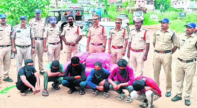 గంజాయి నిందితుల అరెస్టు