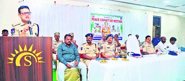 ఉత్సవాలు ప్రశాంతంగా జరుపుకోవాలి