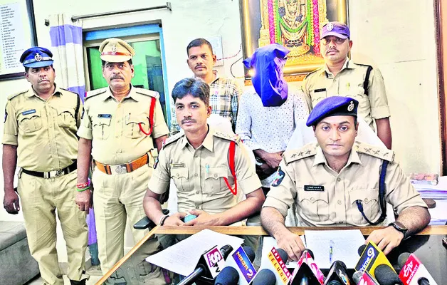 హత్య కేసులో నిందితుడి అరెస్టు 