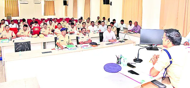 లోక్ అదాలత్పై అవగాహన కల్పించాలి