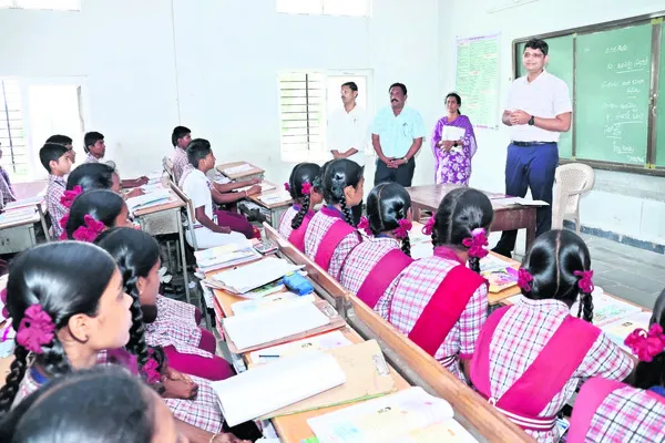 క్రమశిక్షణతో ముందుకెళ్లాలి