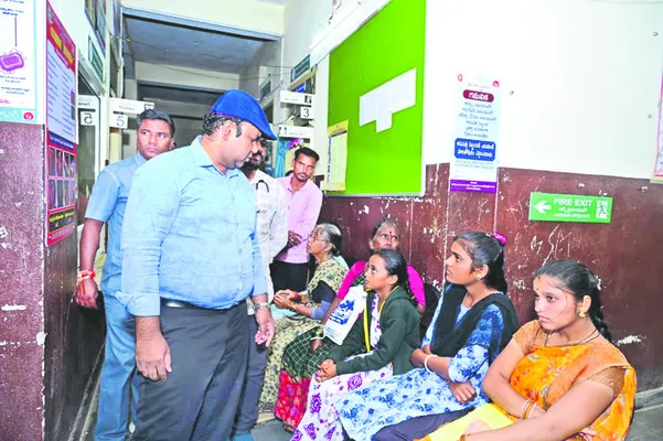 అమ్మ.. డాక్టర్లు ఉంటున్నారా..?
