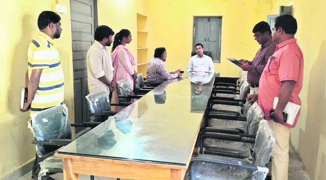 యూరియా సరఫరా పకడ్బందీగా చేపట్టాలి