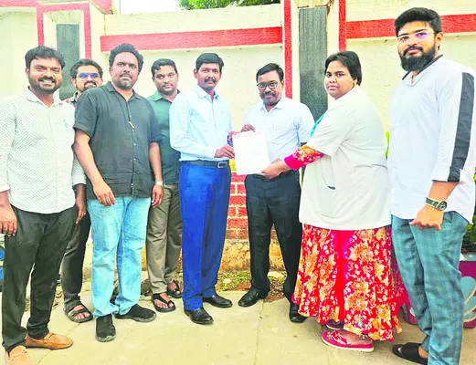 25న సర్టిఫికెట్ వెరిఫికేషన్కు హాజరుకావాలి