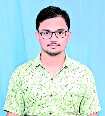నాలుగు పోస్టులకు అర్హత