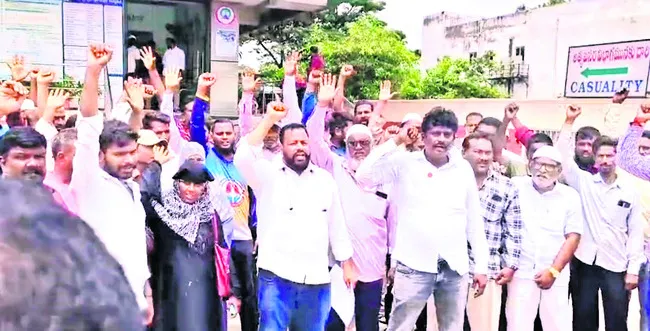 తార స్థాయికి లారీఓనర్స్ అసోసియేషన్ గొడవ