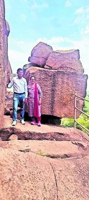 అశోకుడి శిలాశాసనాల సందర్శన 