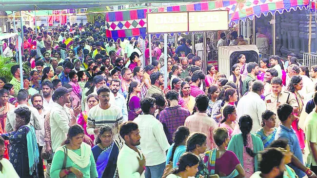 వైకుంఠవాసా.. శ్రీవేంకటేశా..