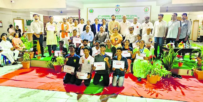 ఉత్సాహంగా యోగా పోటీలు