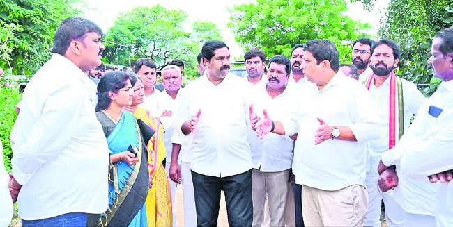 పాదయాత్రను విజయవంతం చేయాలి