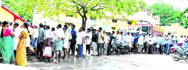 ఎక్కడికి వెళ్లినా నోస్టాక్ బోర్డులే !