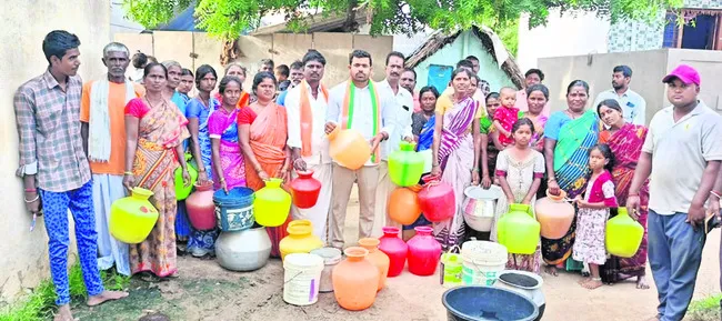తాగునీటి సమస్య తీర్చండి