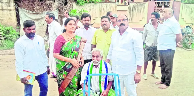దివ్యాంగులకు అండగా ఉంటాం 